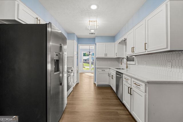 6020 WHITEHAVEN Drive, Columbus, GA 31909