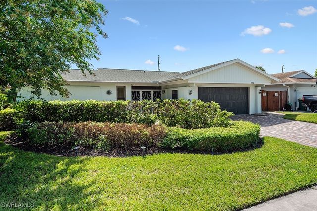 4980 Napoli DR, Naples, FL 34103