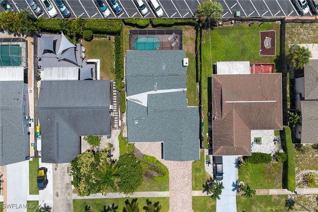 4980 Napoli DR, Naples, FL 34103
