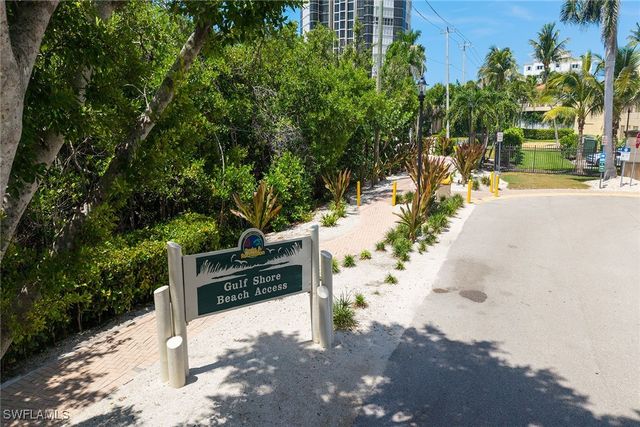 4980 Napoli DR, Naples, FL 34103