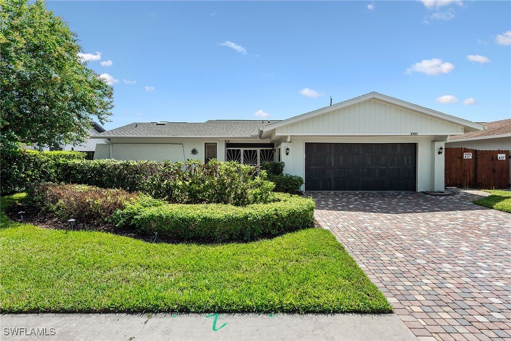 4980 Napoli DR, Naples, FL 34103