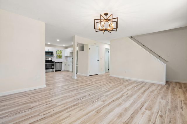 640 Old Forge Road, Valparaiso, IN 46385