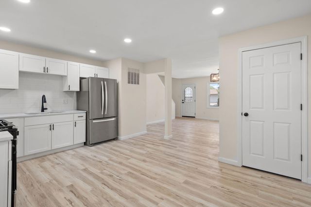 640 Old Forge Road, Valparaiso, IN 46385