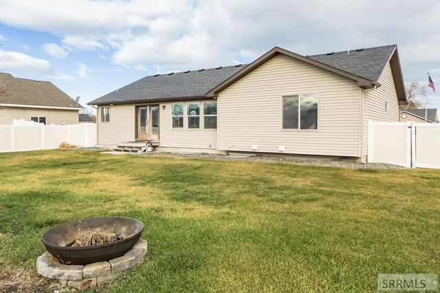 805 W Falcon Circle, Blackfoot, ID 83221