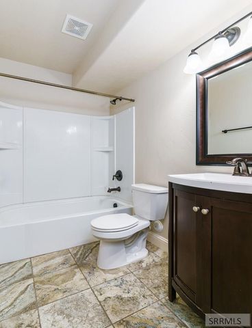 805 W Falcon Circle, Blackfoot, ID 83221