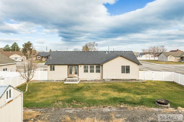 805 W Falcon Circle, Blackfoot, ID 83221