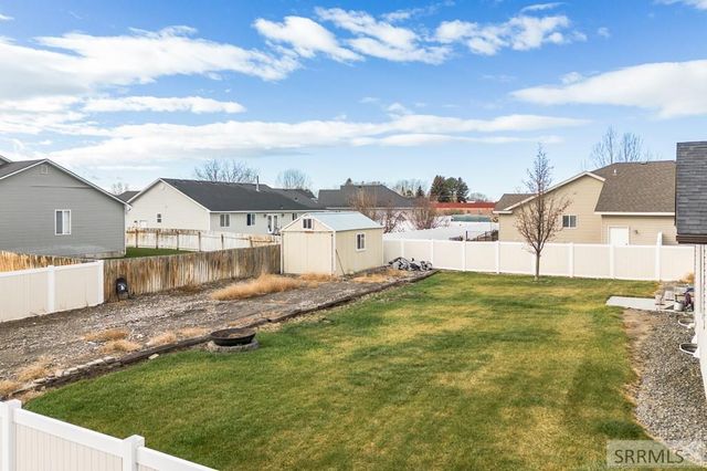 805 W Falcon Circle, Blackfoot, ID 83221