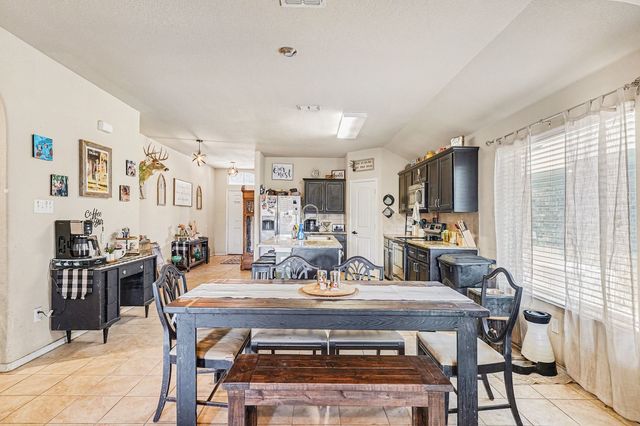 605 River Rock Drive, Azle, TX 76020