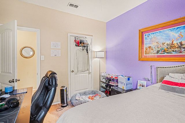 605 River Rock Drive, Azle, TX 76020