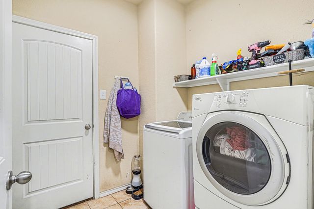 605 River Rock Drive, Azle, TX 76020