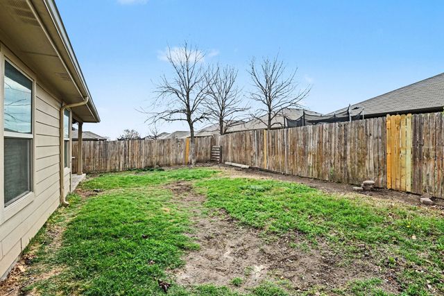 605 River Rock Drive, Azle, TX 76020