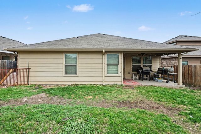 605 River Rock Drive, Azle, TX 76020