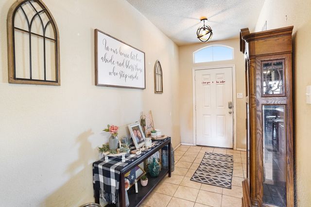 605 River Rock Drive, Azle, TX 76020