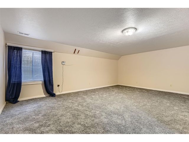 1015 W Stallion Dr, Pueblo West, CO 81007