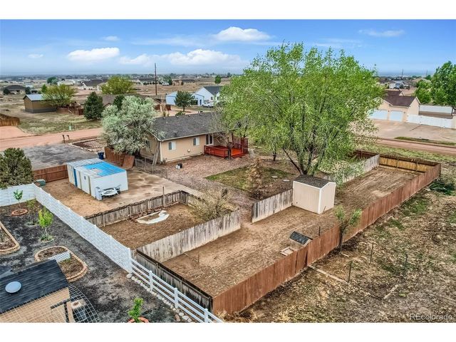 1015 W Stallion Dr, Pueblo West, CO 81007