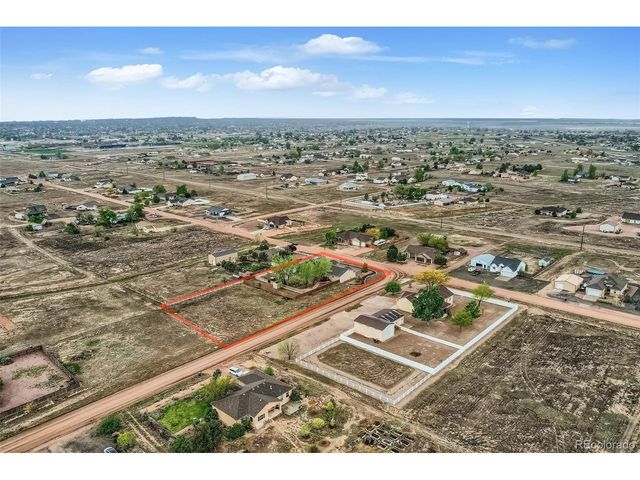 1015 W Stallion Dr, Pueblo West, CO 81007