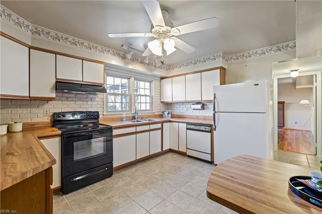 5836 Hartwick DR, Norfolk, VA 23518