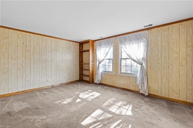 5836 Hartwick DR, Norfolk, VA 23518