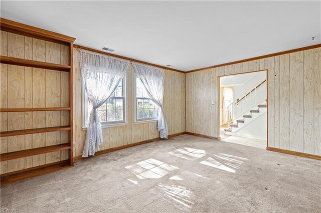 5836 Hartwick DR, Norfolk, VA 23518