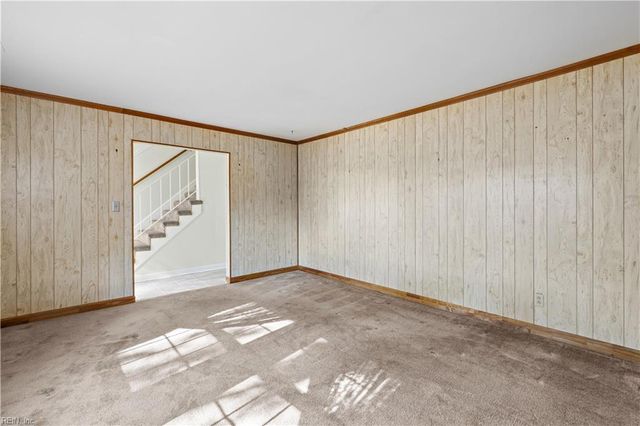 5836 Hartwick DR, Norfolk, VA 23518