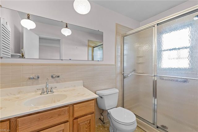 5836 Hartwick DR, Norfolk, VA 23518