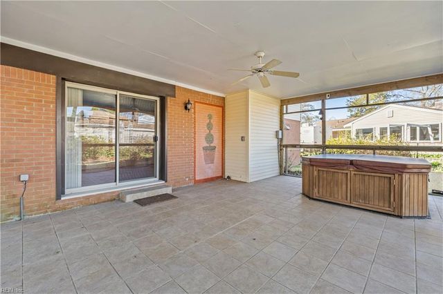 5836 Hartwick DR, Norfolk, VA 23518