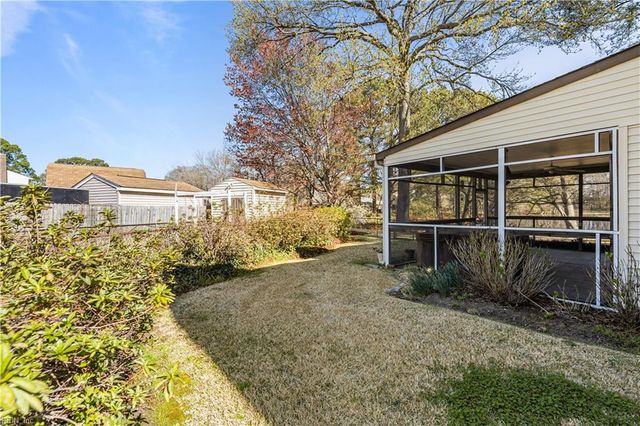 5836 Hartwick DR, Norfolk, VA 23518