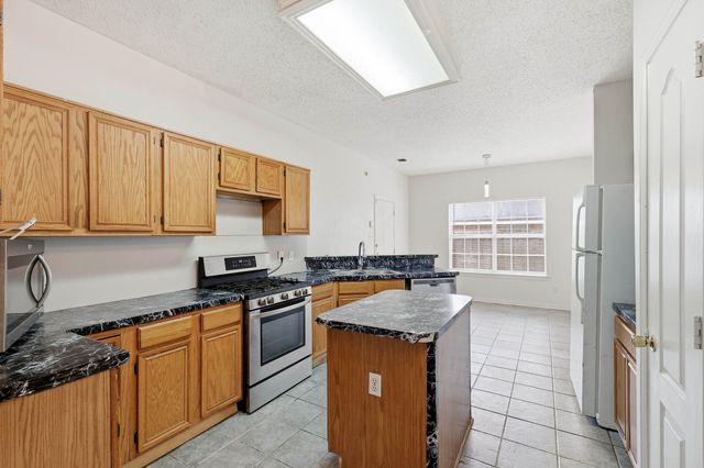 611 Fern Drive, Desoto, TX 75115