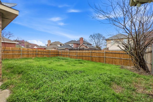 611 Fern Drive, Desoto, TX 75115