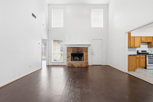 611 Fern Drive, Desoto, TX 75115