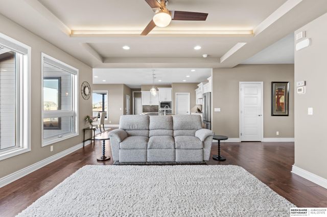 12462 Pheasant Run Lane, Papillion, NE 68046