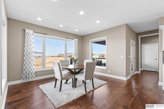 12462 Pheasant Run Lane, Papillion, NE 68046