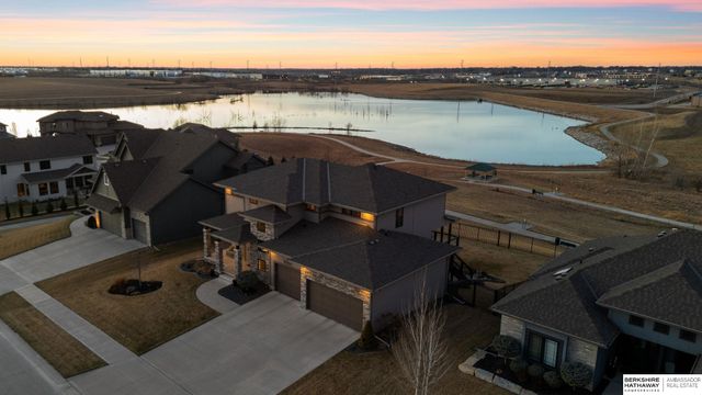 12462 Pheasant Run Lane, Papillion, NE 68046