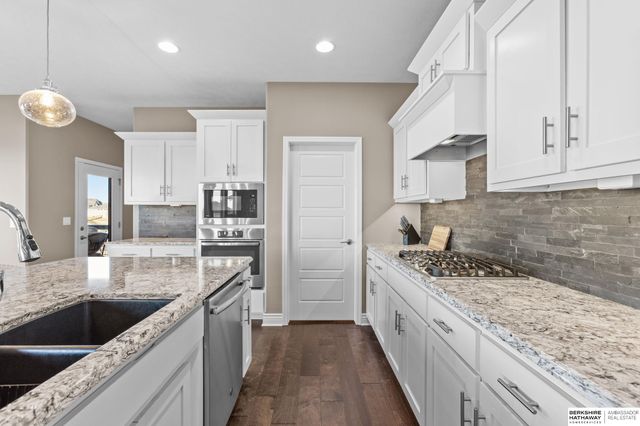 12462 Pheasant Run Lane, Papillion, NE 68046