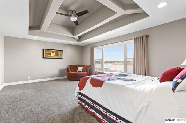 12462 Pheasant Run Lane, Papillion, NE 68046