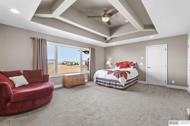 12462 Pheasant Run Lane, Papillion, NE 68046