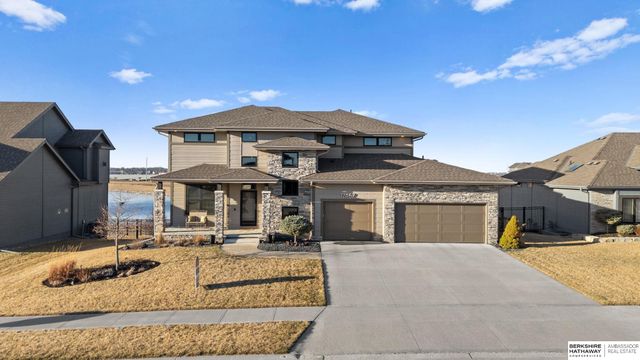 12462 Pheasant Run Lane, Papillion, NE 68046
