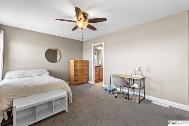 12462 Pheasant Run Lane, Papillion, NE 68046