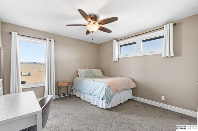 12462 Pheasant Run Lane, Papillion, NE 68046