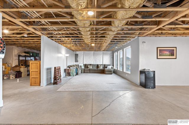 12462 Pheasant Run Lane, Papillion, NE 68046