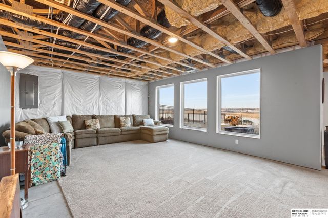 12462 Pheasant Run Lane, Papillion, NE 68046