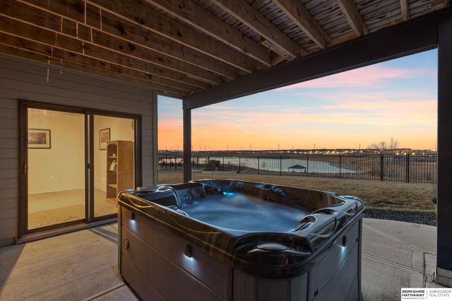 12462 Pheasant Run Lane, Papillion, NE 68046