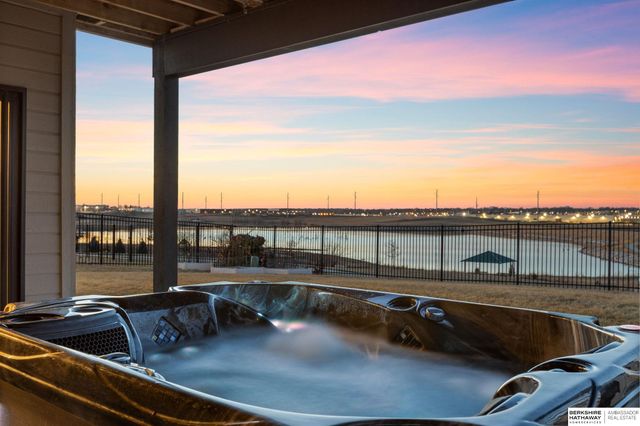 12462 Pheasant Run Lane, Papillion, NE 68046