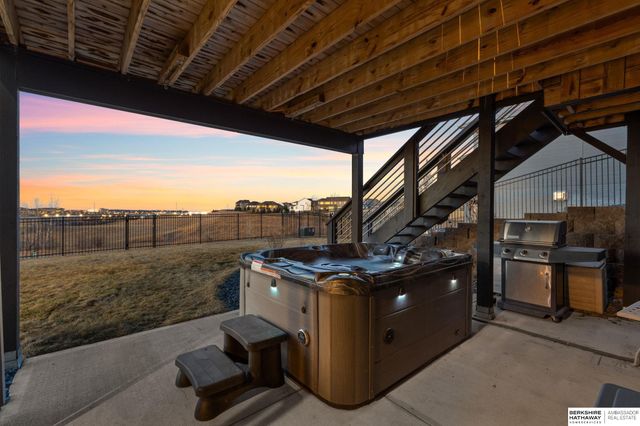 12462 Pheasant Run Lane, Papillion, NE 68046