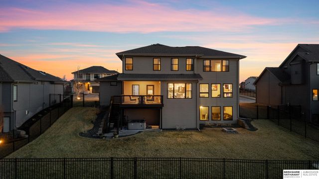 12462 Pheasant Run Lane, Papillion, NE 68046