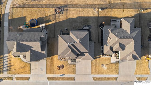 12462 Pheasant Run Lane, Papillion, NE 68046