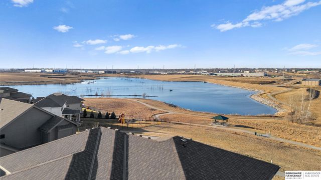 12462 Pheasant Run Lane, Papillion, NE 68046