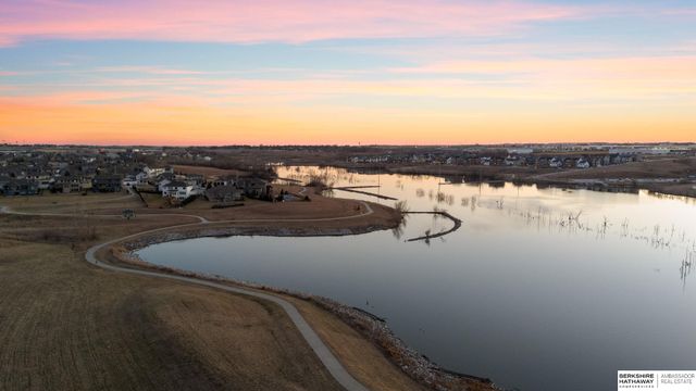12462 Pheasant Run Lane, Papillion, NE 68046
