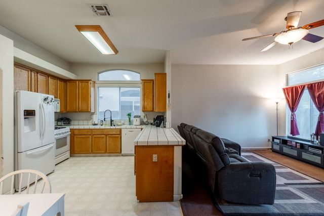8548 Chamonix Way, Antelope, CA 95843