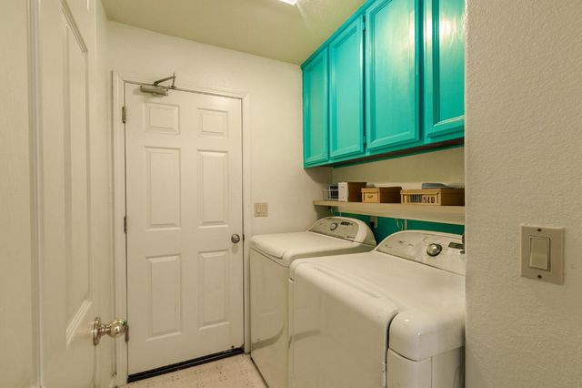 8548 Chamonix Way, Antelope, CA 95843